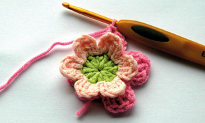 Crocheted-flower-2-007